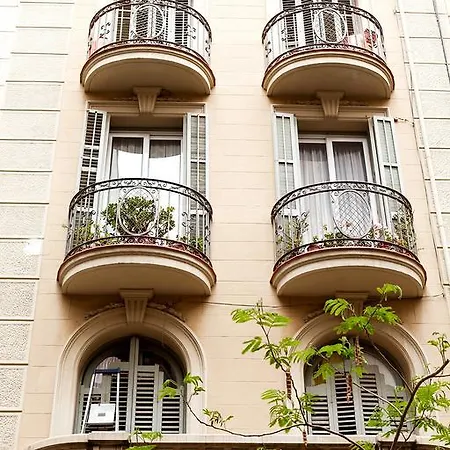 Apartment Piso En Poblesec